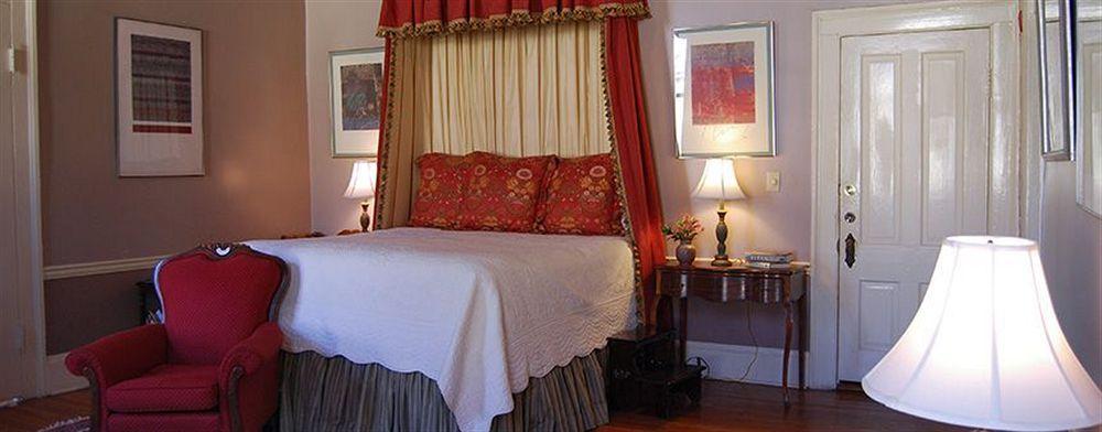Rothschild Pound House Inn Коламбус Экстерьер фото